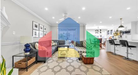 Residential - Single Family Home - Surrey, Canada - Canada