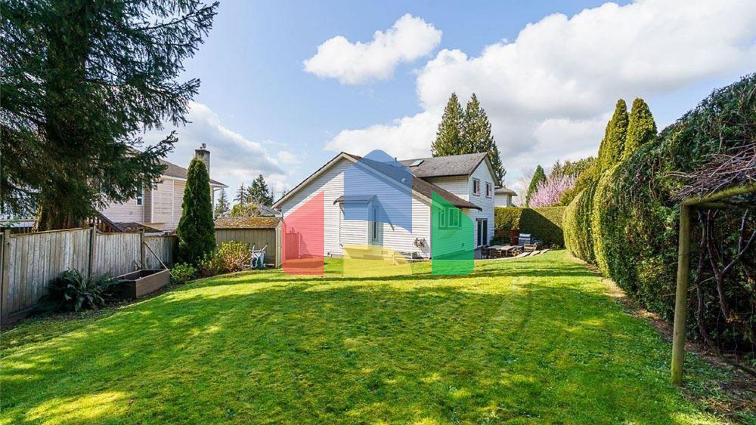 Residential - Single Family Home - Surrey, Canada - Canada