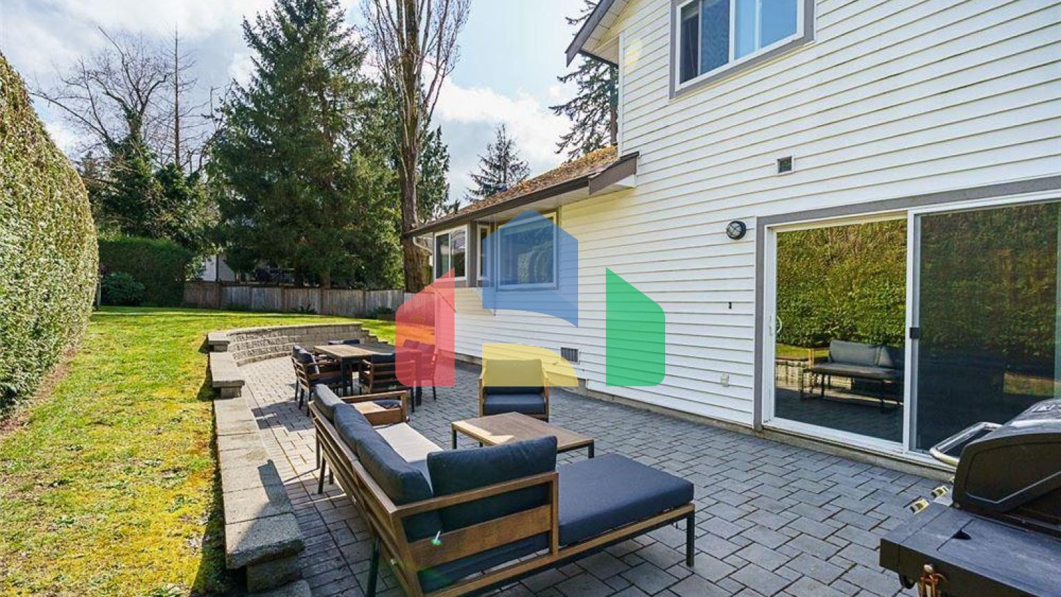 Residential - Single Family Home - Surrey, Canada - Canada