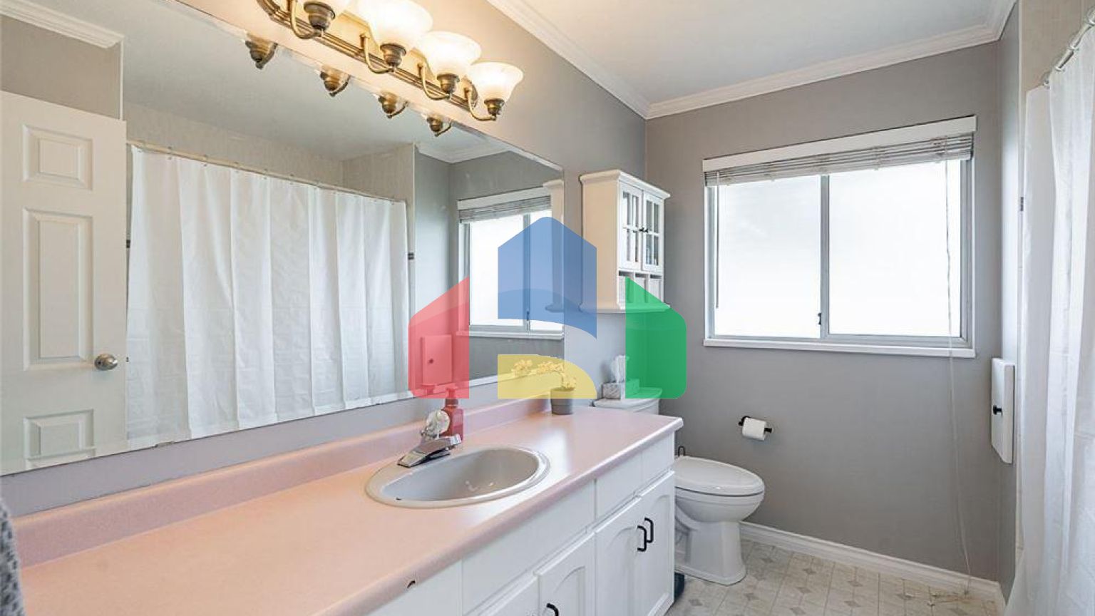 Residential - Single Family Home - Surrey, Canada - Canada