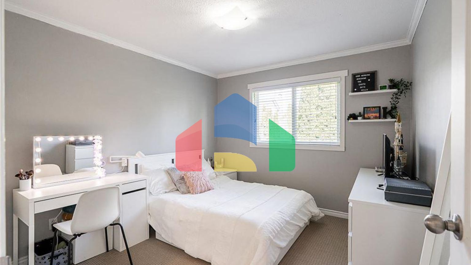 Residential - Single Family Home - Surrey, Canada - Canada