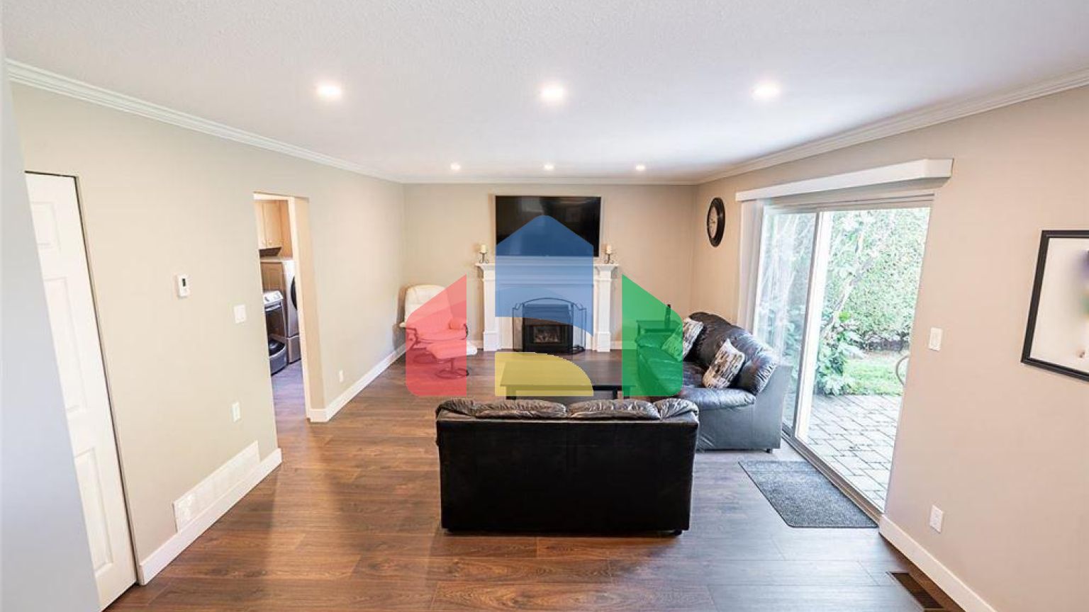 Residential - Single Family Home - Surrey, Canada - Canada