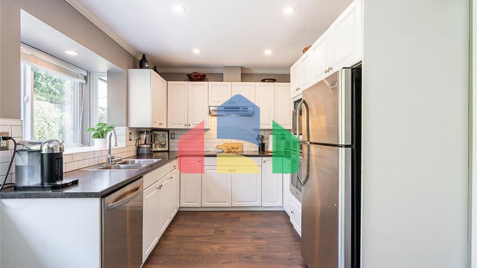 Residential - Single Family Home - Surrey, Canada - Canada