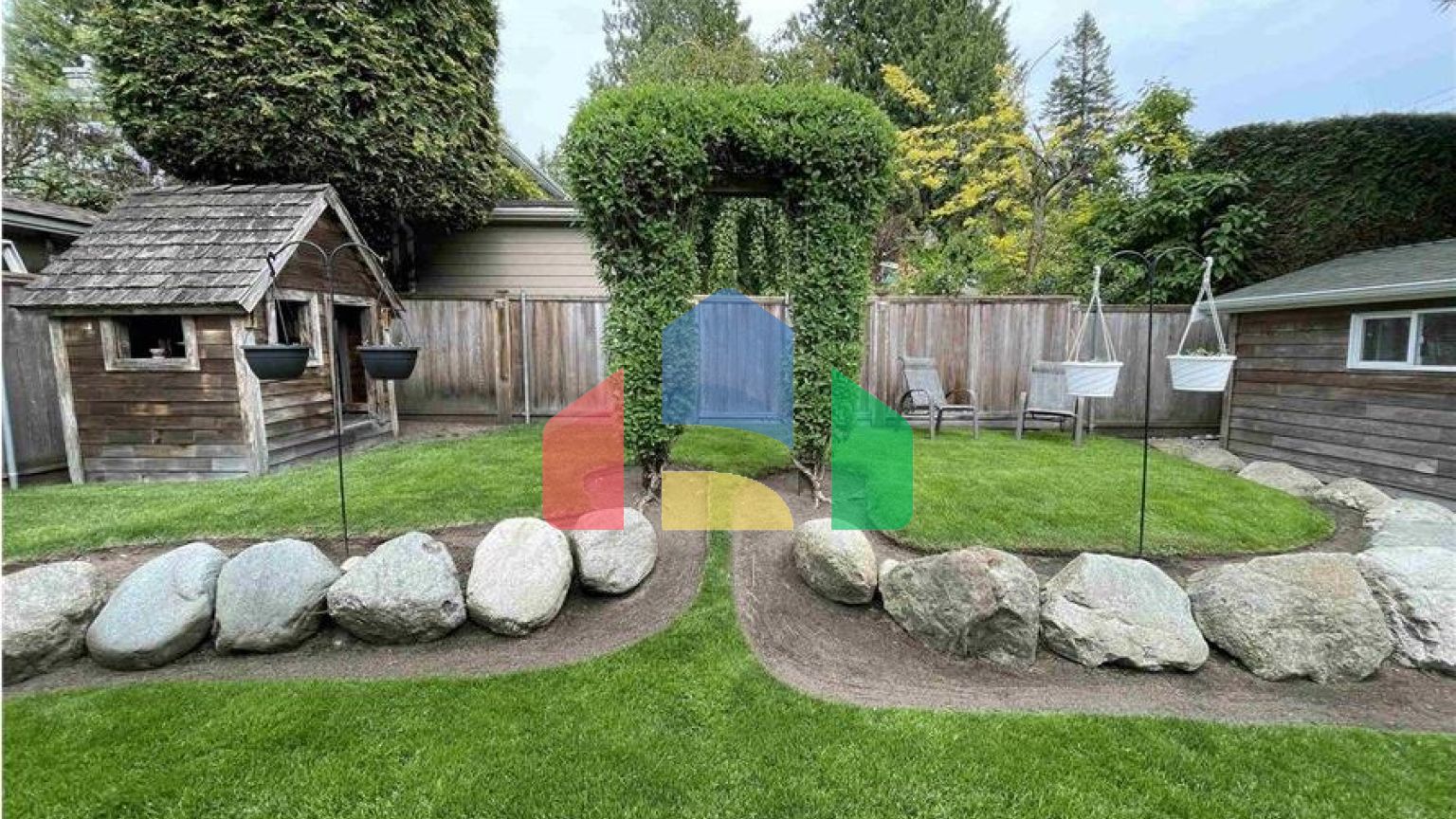 Residential - Single Family Home - Surrey, Canada - Canada