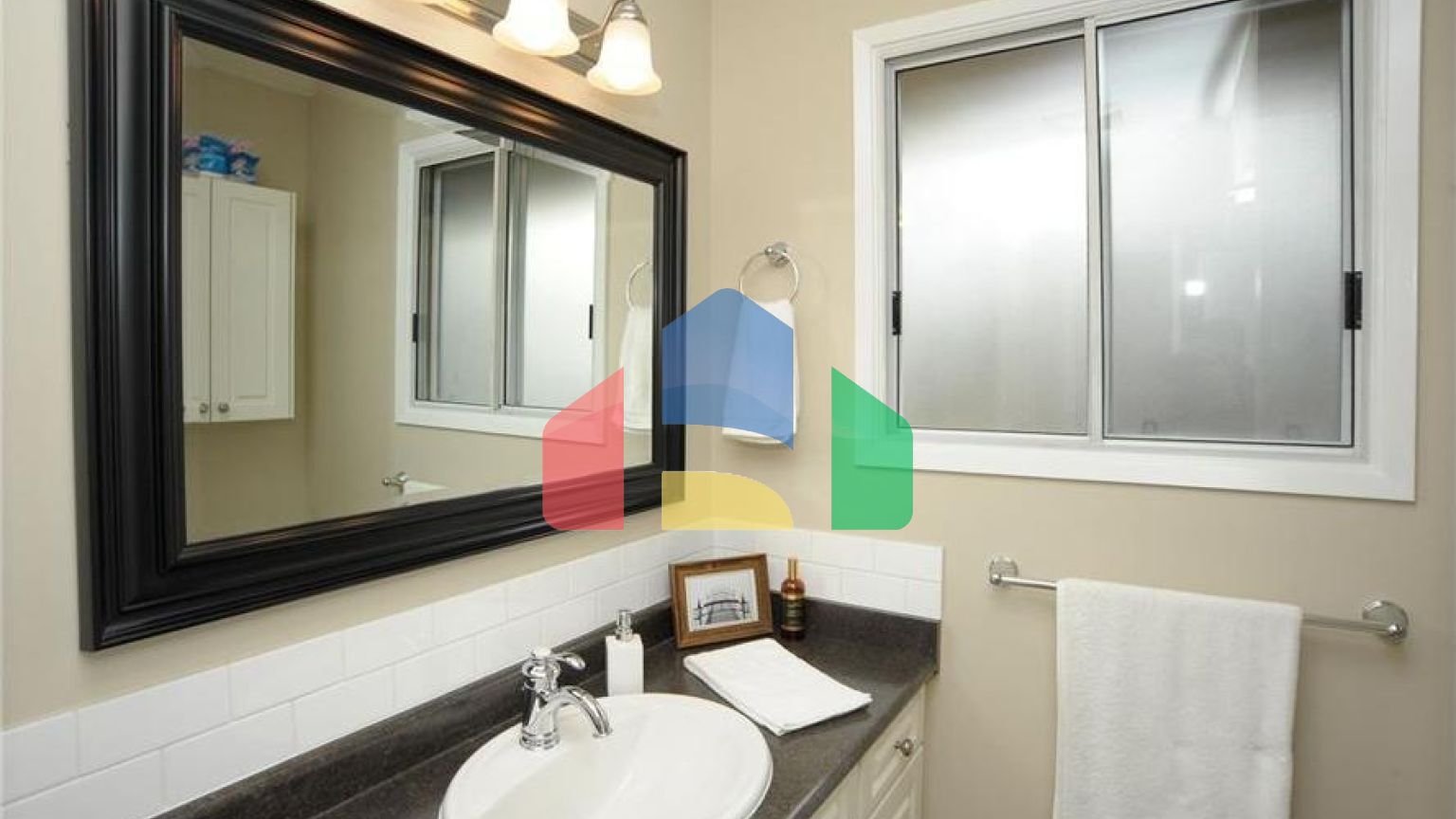 Residential - Single Family Home - Surrey, Canada - Canada