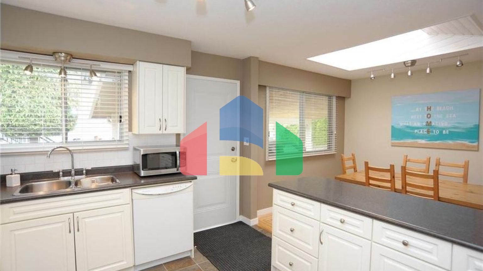 Residential - Single Family Home - Surrey, Canada - Canada