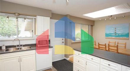 Residential - Single Family Home - Surrey, Canada - Canada