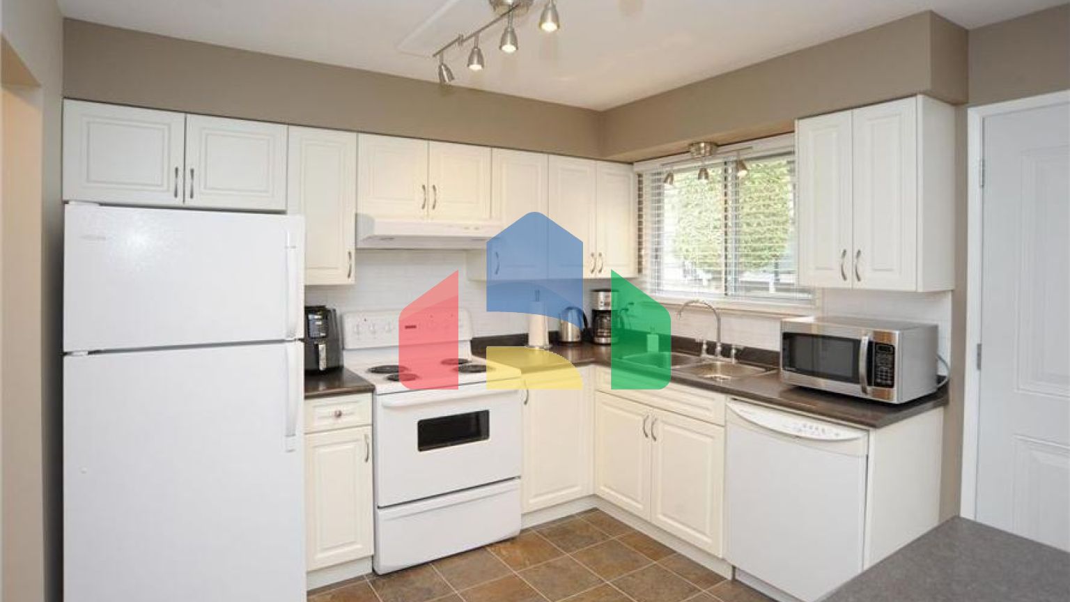 Residential - Single Family Home - Surrey, Canada - Canada