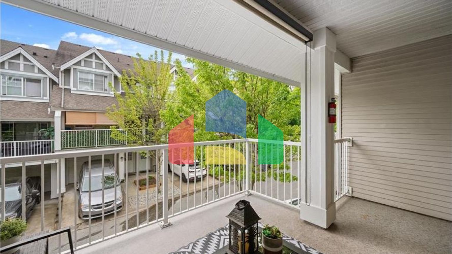 Residential - Townhouse - Surrey, Canada - Canada