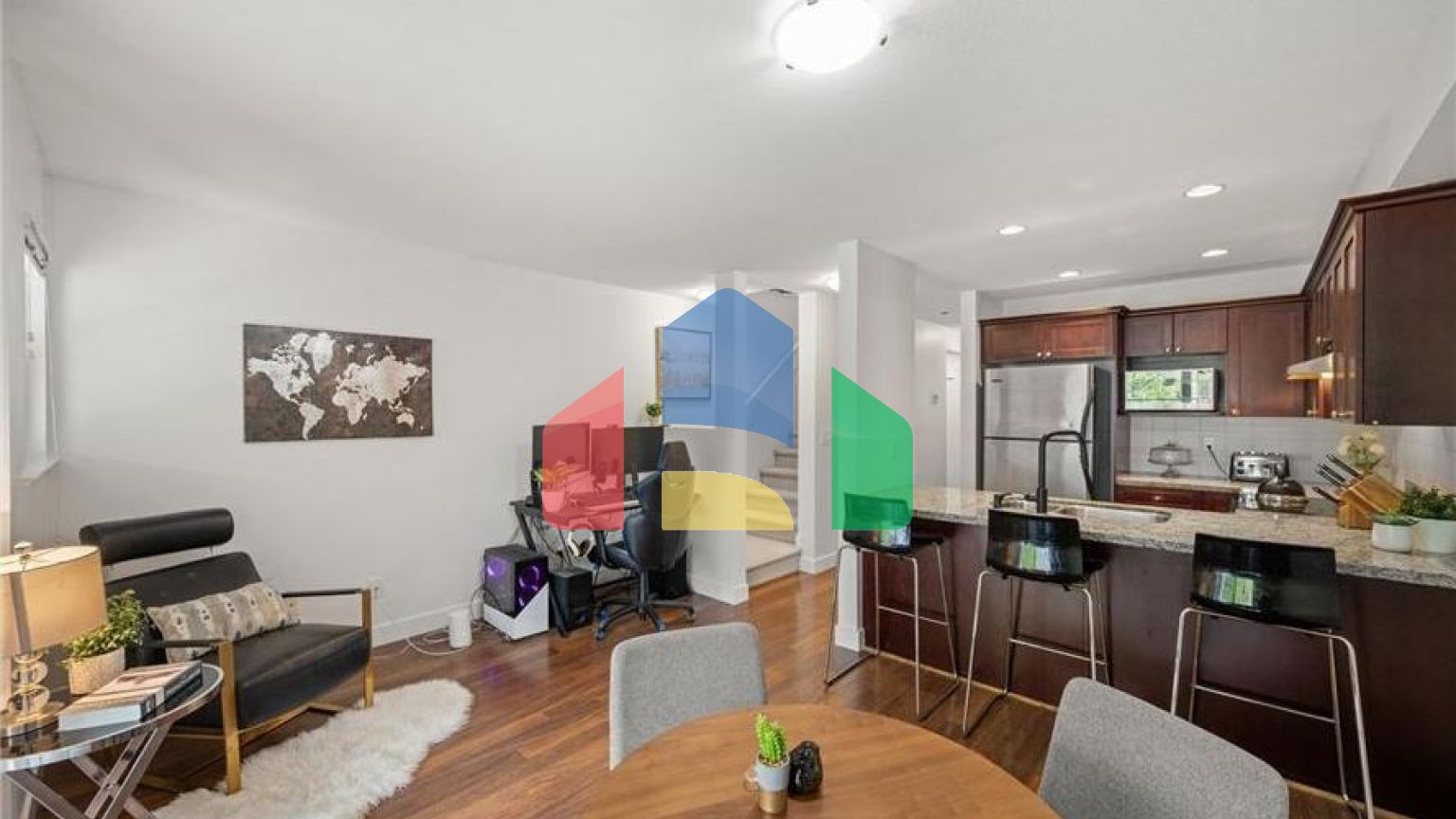 Residential - Townhouse - Surrey, Canada - Canada