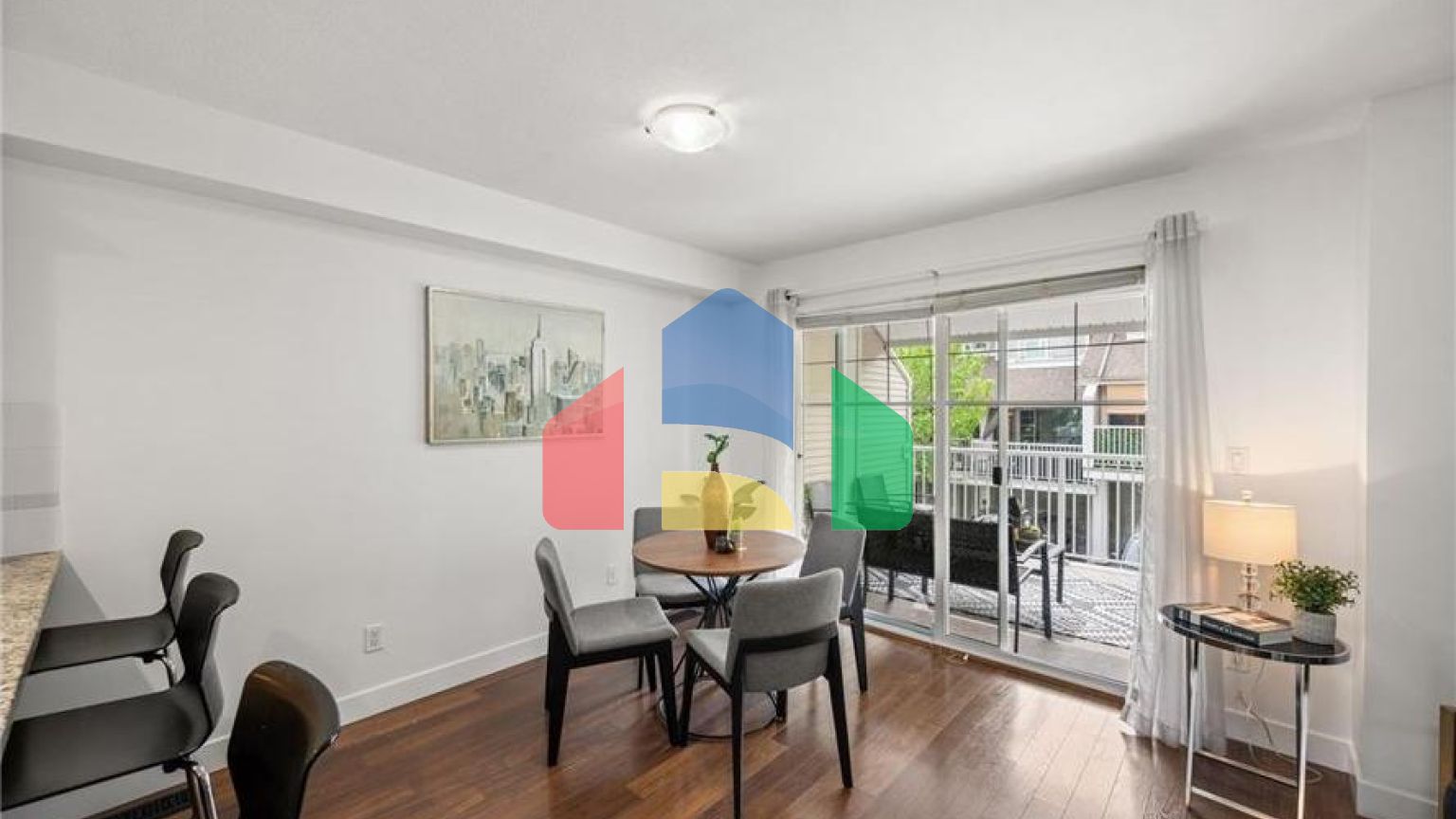 Residential - Townhouse - Surrey, Canada - Canada