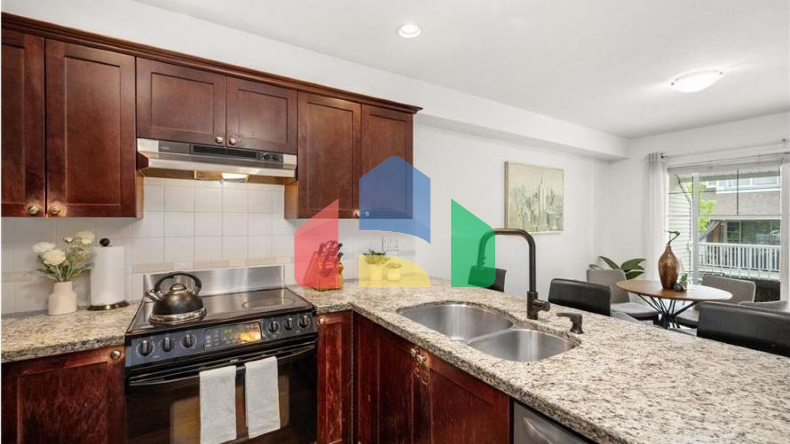 Residential - Townhouse - Surrey, Canada - Canada