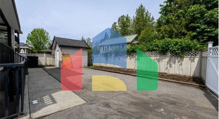 Residential - Single Family Home - Surrey, Canada - Canada