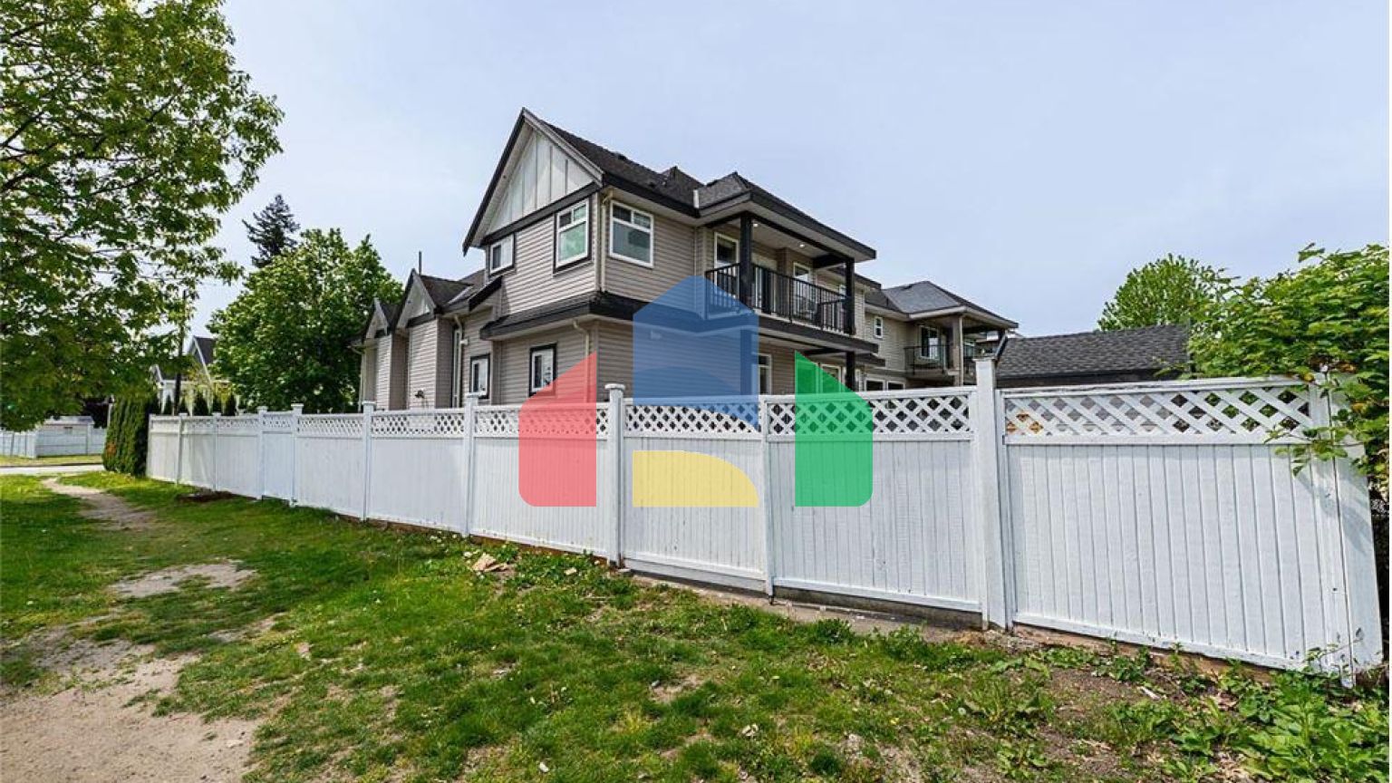 Residential - Single Family Home - Surrey, Canada - Canada