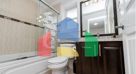 Residential - Single Family Home - Surrey, Canada - Canada