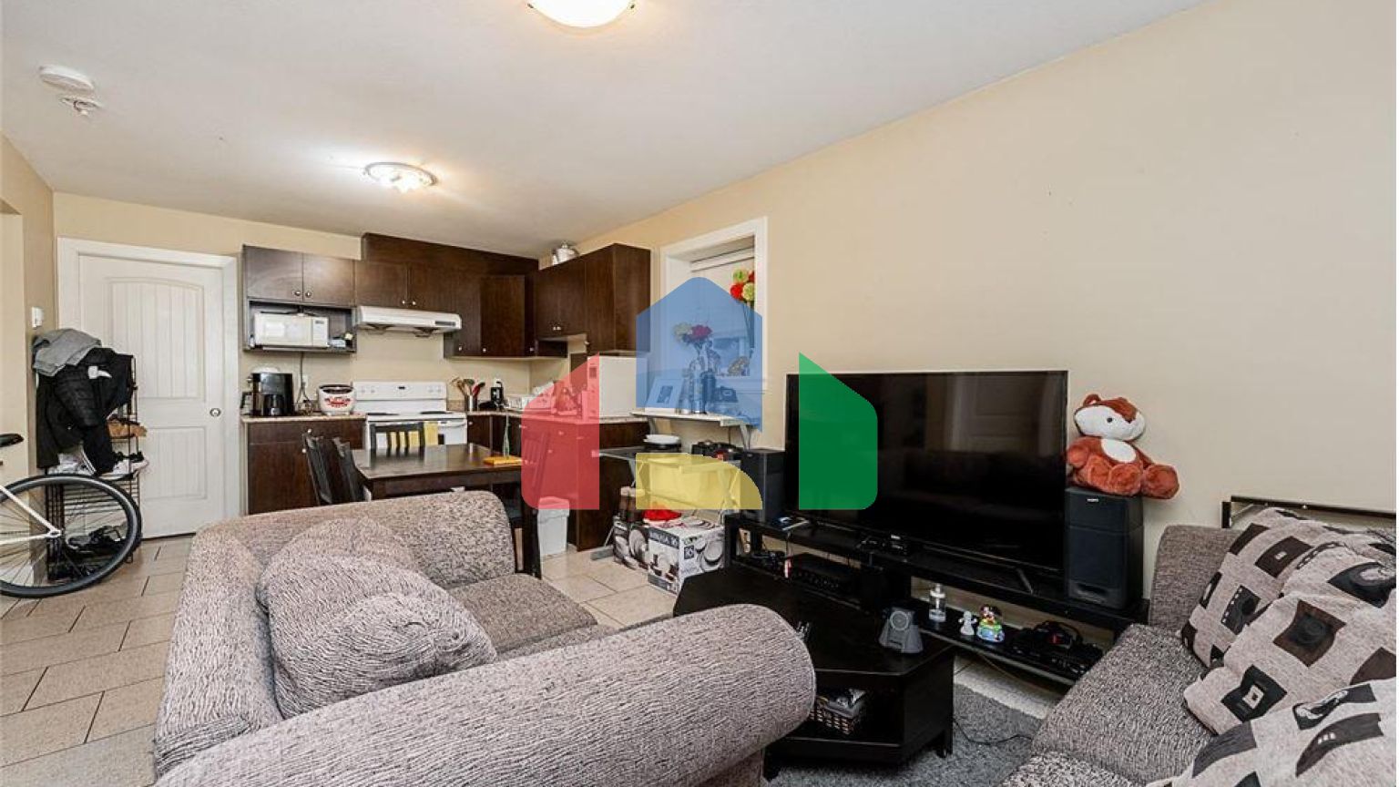 Residential - Single Family Home - Surrey, Canada - Canada