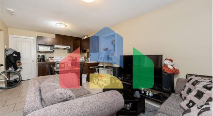 Residential - Single Family Home - Surrey, Canada - Canada