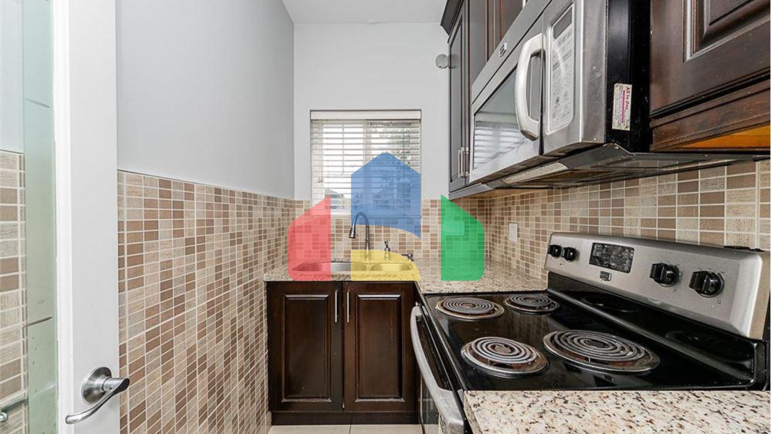 Residential - Single Family Home - Surrey, Canada - Canada