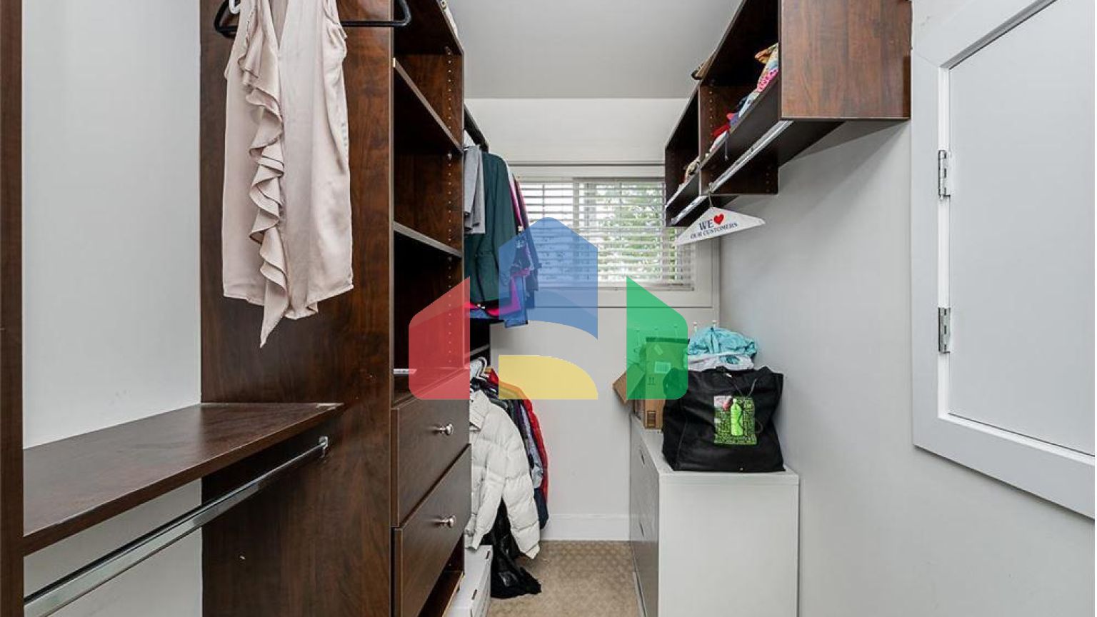 Residential - Single Family Home - Surrey, Canada - Canada