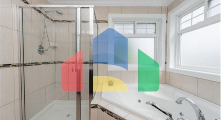 Residential - Single Family Home - Surrey, Canada - Canada