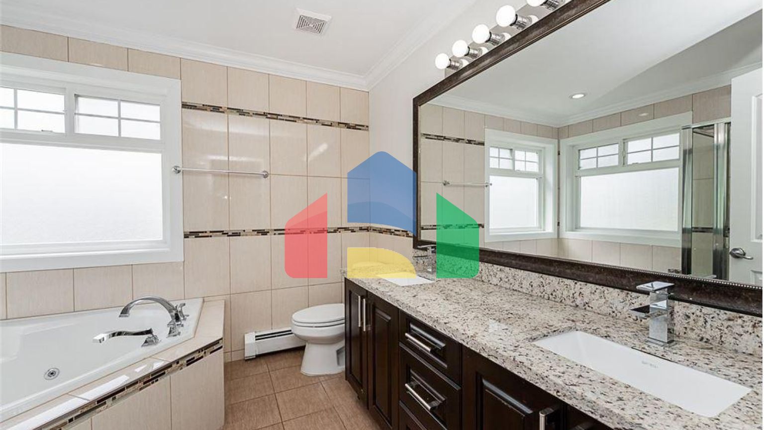 Residential - Single Family Home - Surrey, Canada - Canada