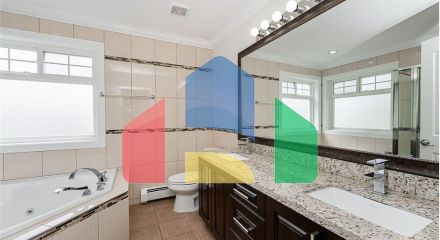 Residential - Single Family Home - Surrey, Canada - Canada