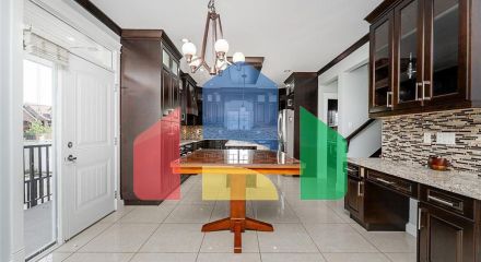 Residential - Single Family Home - Surrey, Canada - Canada