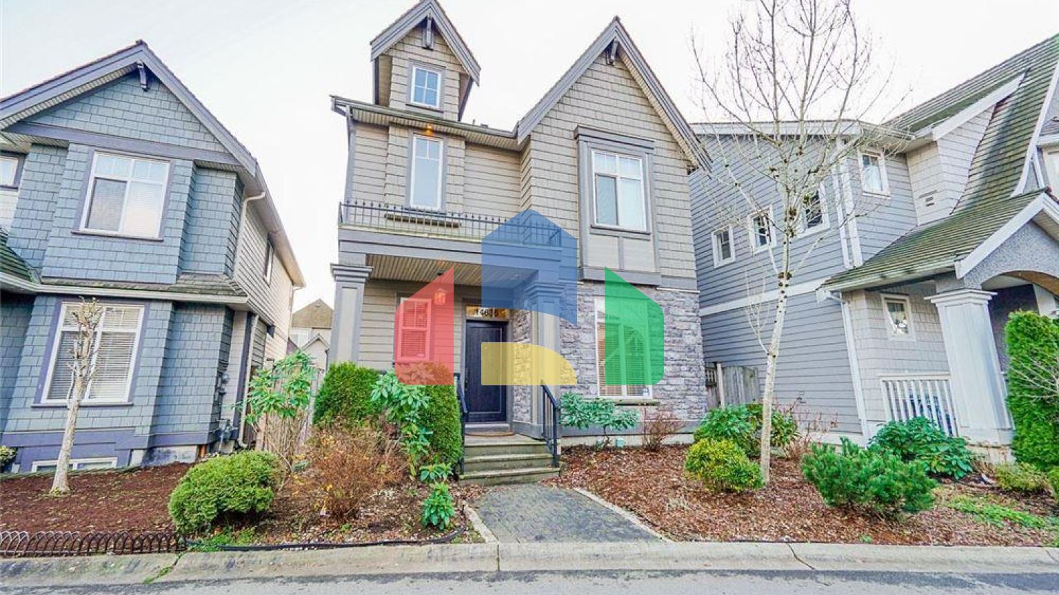 Residential - Single Family Home - Surrey, Canada - Canada