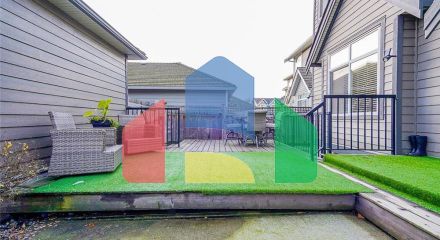 Residential - Single Family Home - Surrey, Canada - Canada