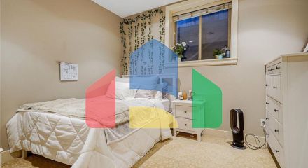 Residential - Single Family Home - Surrey, Canada - Canada