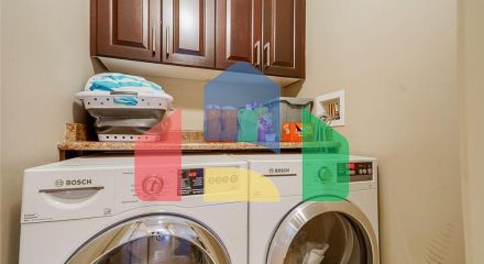 Residential - Single Family Home - Surrey, Canada - Canada