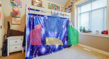 Residential - Single Family Home - Surrey, Canada - Canada