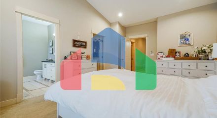 Residential - Single Family Home - Surrey, Canada - Canada