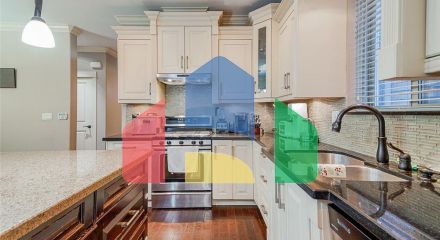 Residential - Single Family Home - Surrey, Canada - Canada