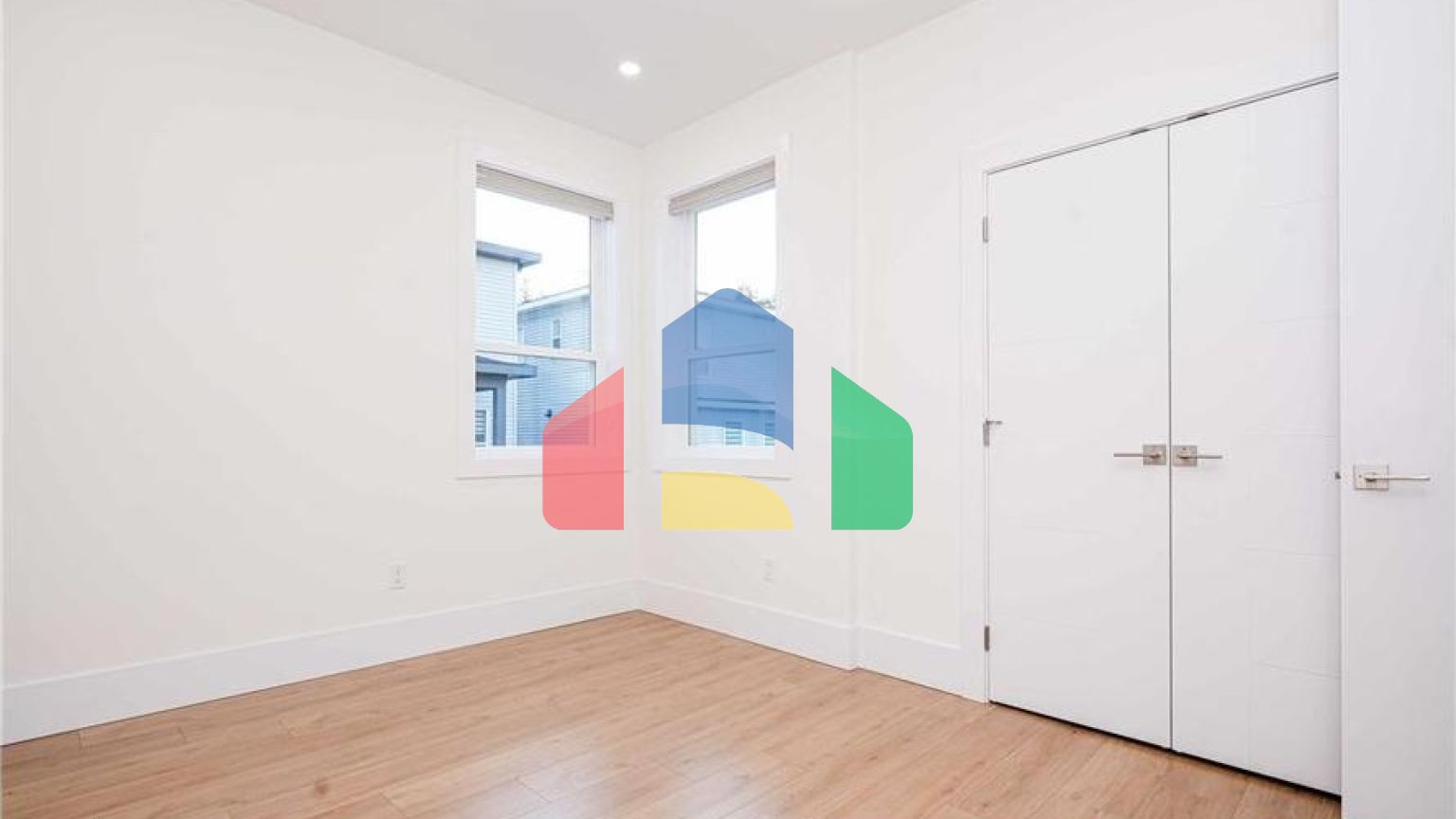 Residential - Single Family Home - Surrey, Canada - Canada