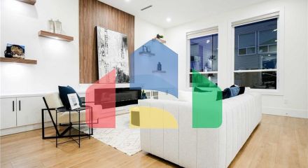 Residential - Single Family Home - Surrey, Canada - Canada