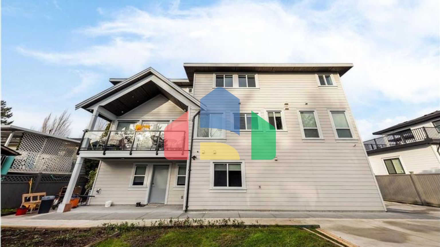 Residential - Single Family Home - Surrey, Canada - Canada