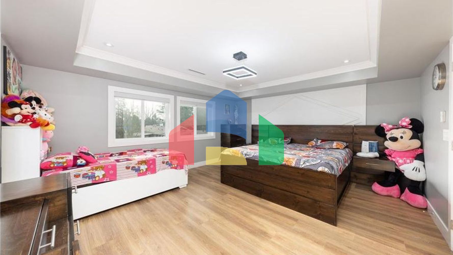 Residential - Single Family Home - Surrey, Canada - Canada