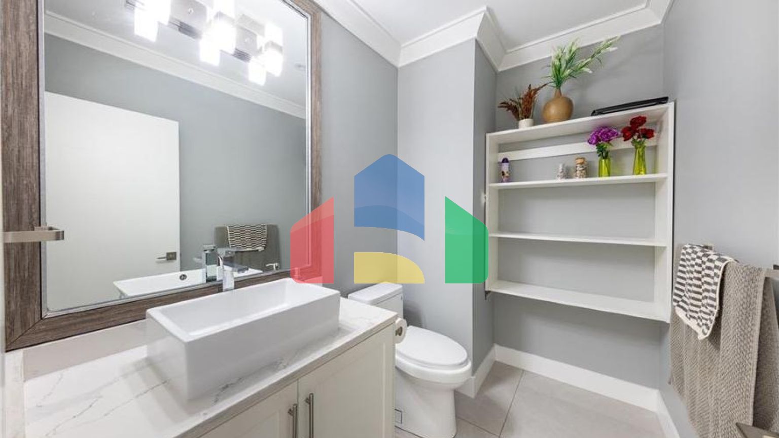 Residential - Single Family Home - Surrey, Canada - Canada