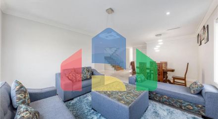 Residential - Single Family Home - Surrey, Canada - Canada