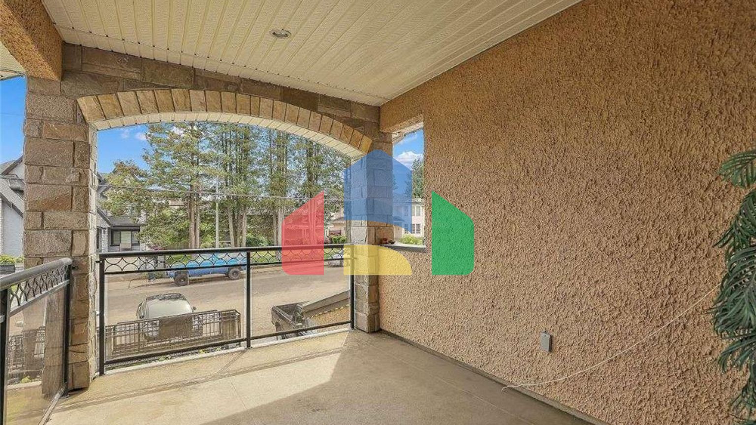 Residential - Single Family Home - Surrey, Canada - Canada