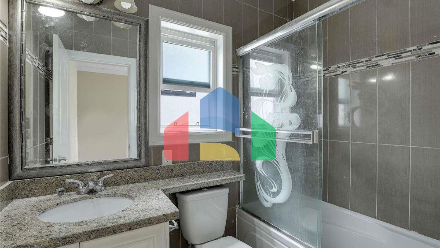 Residential - Single Family Home - Surrey, Canada - Canada