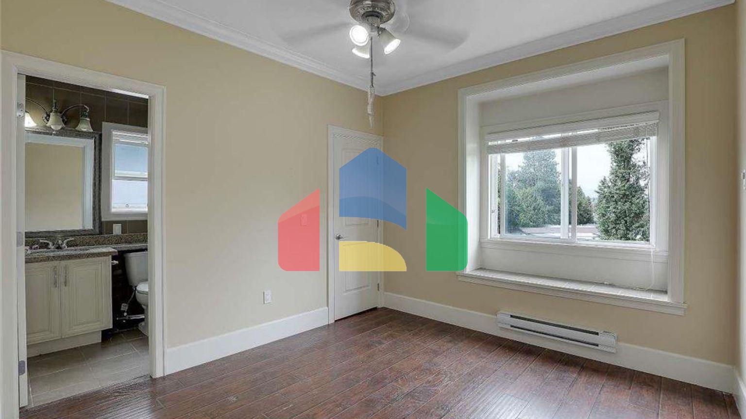 Residential - Single Family Home - Surrey, Canada - Canada