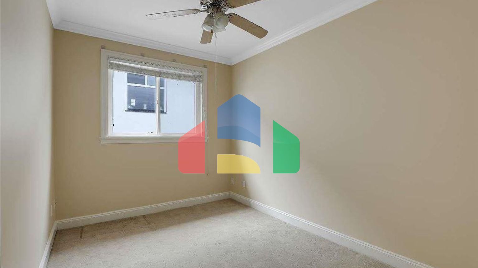 Residential - Single Family Home - Surrey, Canada - Canada