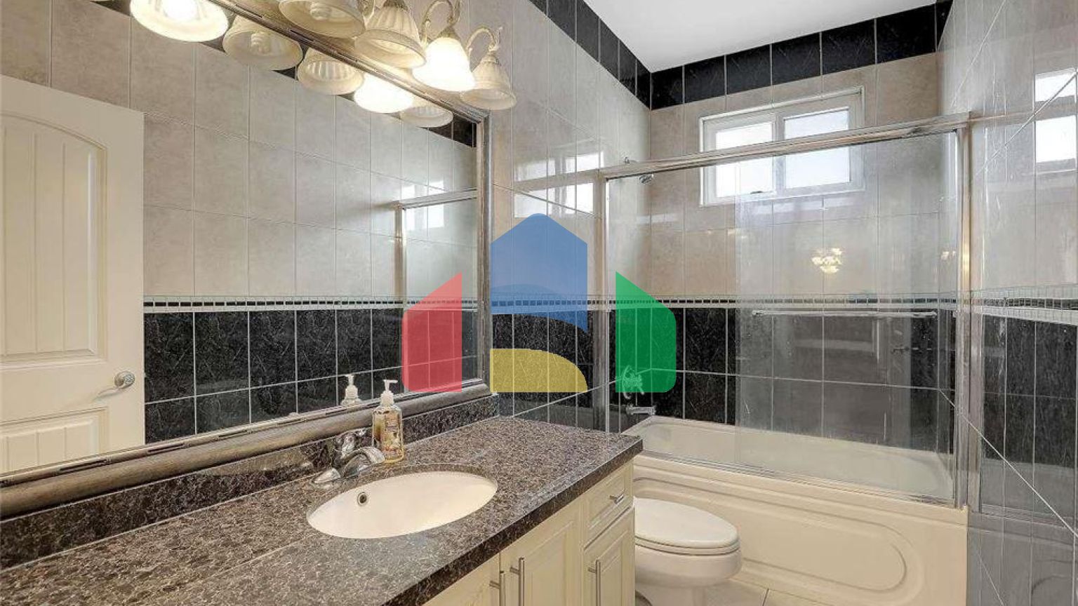 Residential - Single Family Home - Surrey, Canada - Canada