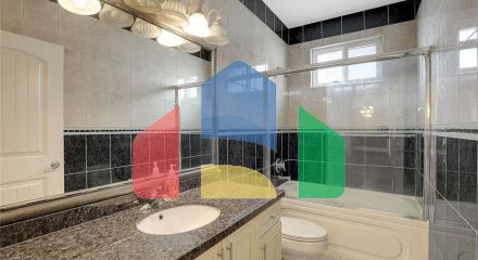 Residential - Single Family Home - Surrey, Canada - Canada