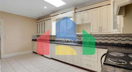 Residential - Single Family Home - Surrey, Canada - Canada