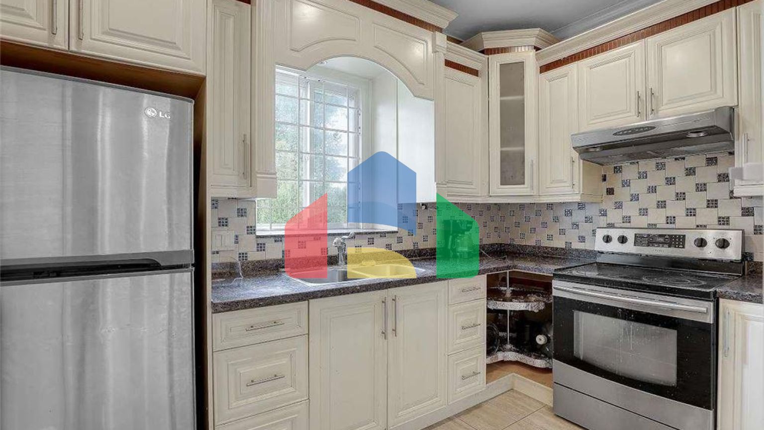 Residential - Single Family Home - Surrey, Canada - Canada