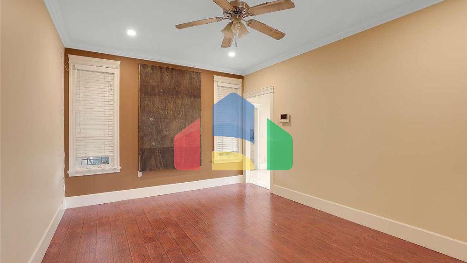 Residential - Single Family Home - Surrey, Canada - Canada