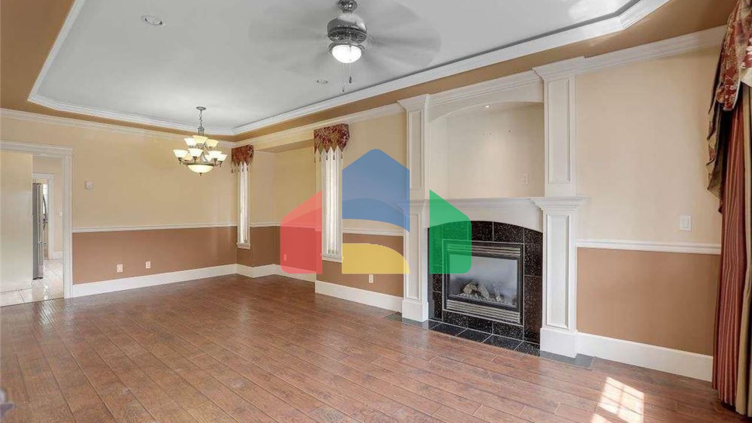 Residential - Single Family Home - Surrey, Canada - Canada